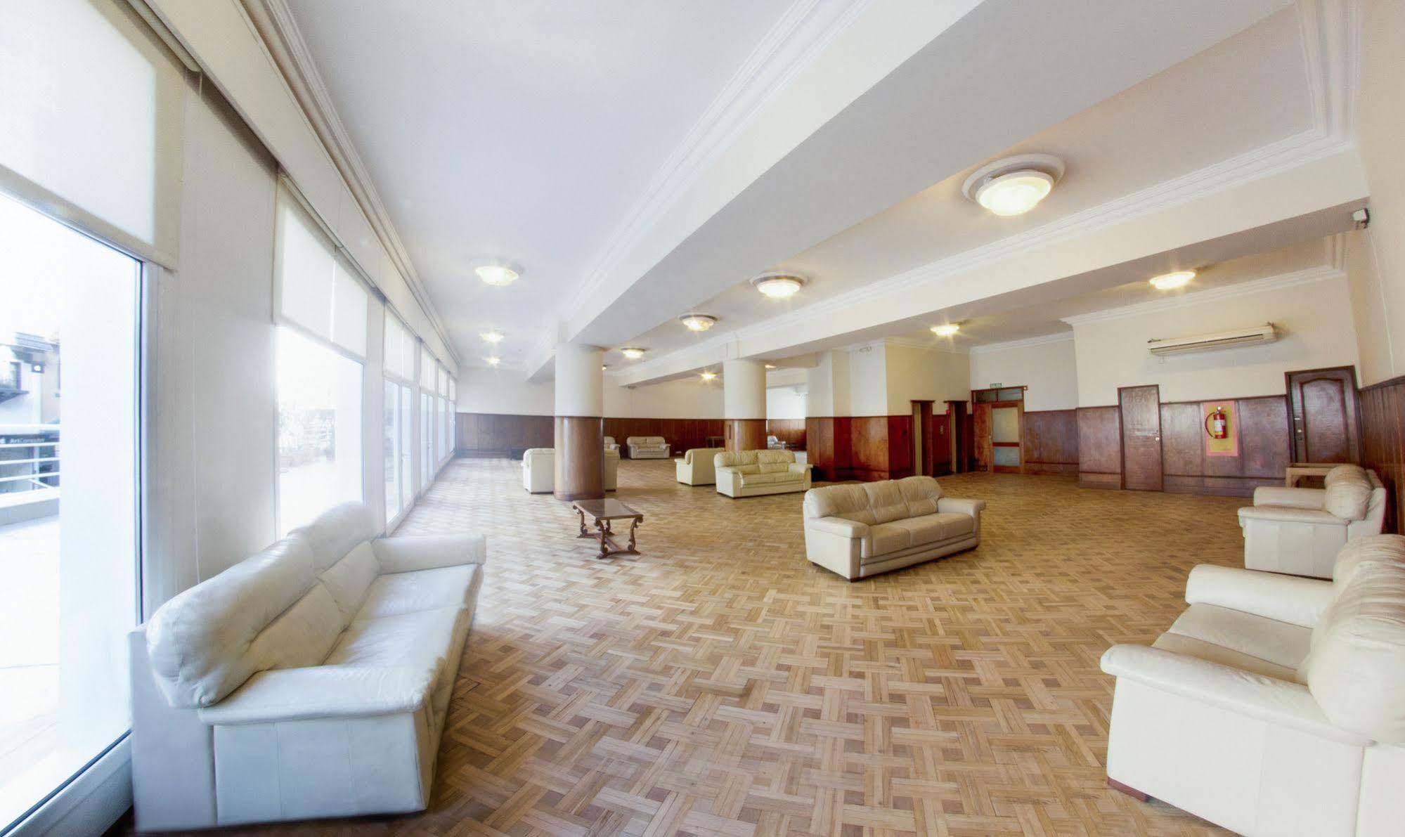 Ermitage Hotel Montevideo Buitenkant foto