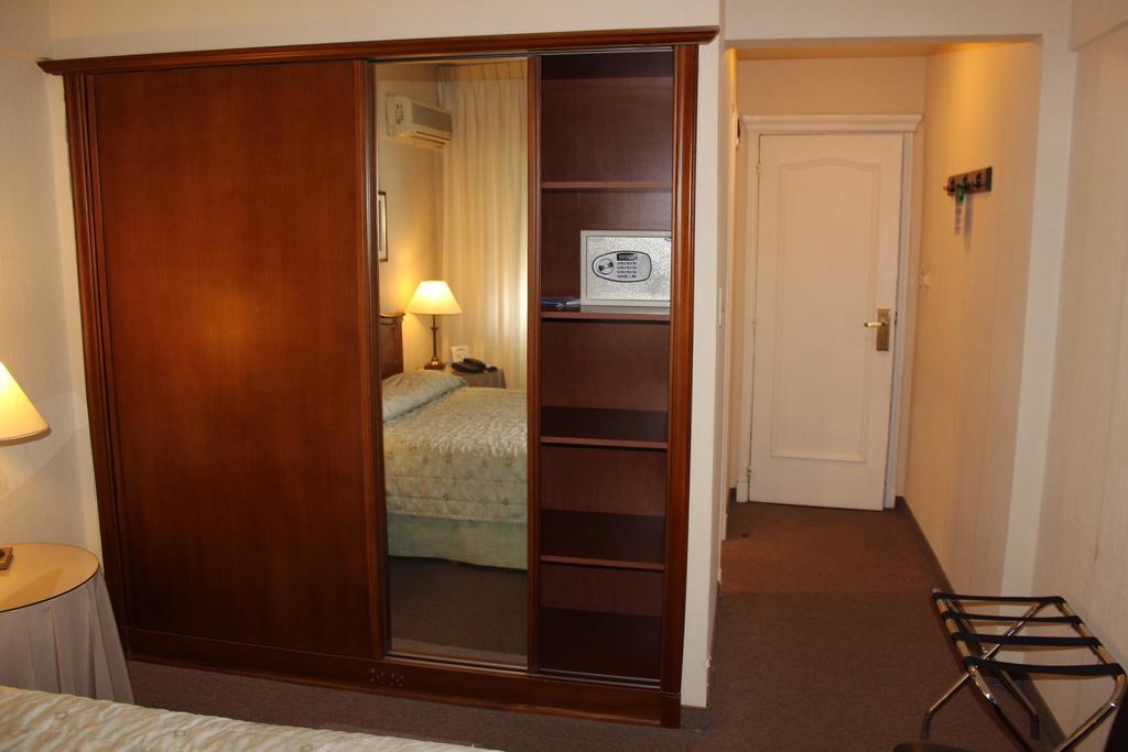 Ermitage Hotel Montevideo Buitenkant foto